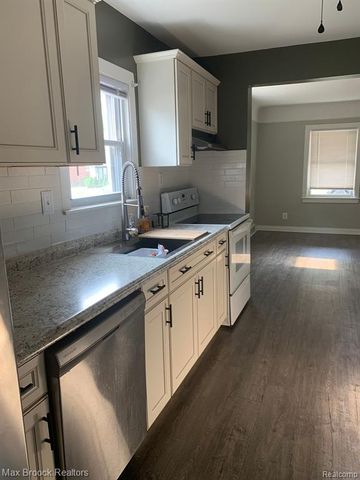 1448 E Harry Avenue, Hazel Park, MI 48030