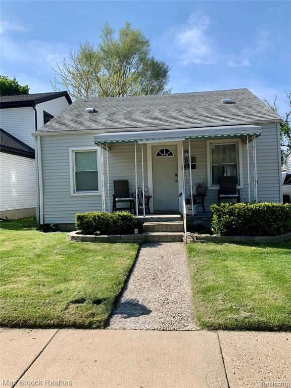1448 E Harry Avenue, Hazel Park, MI 48030