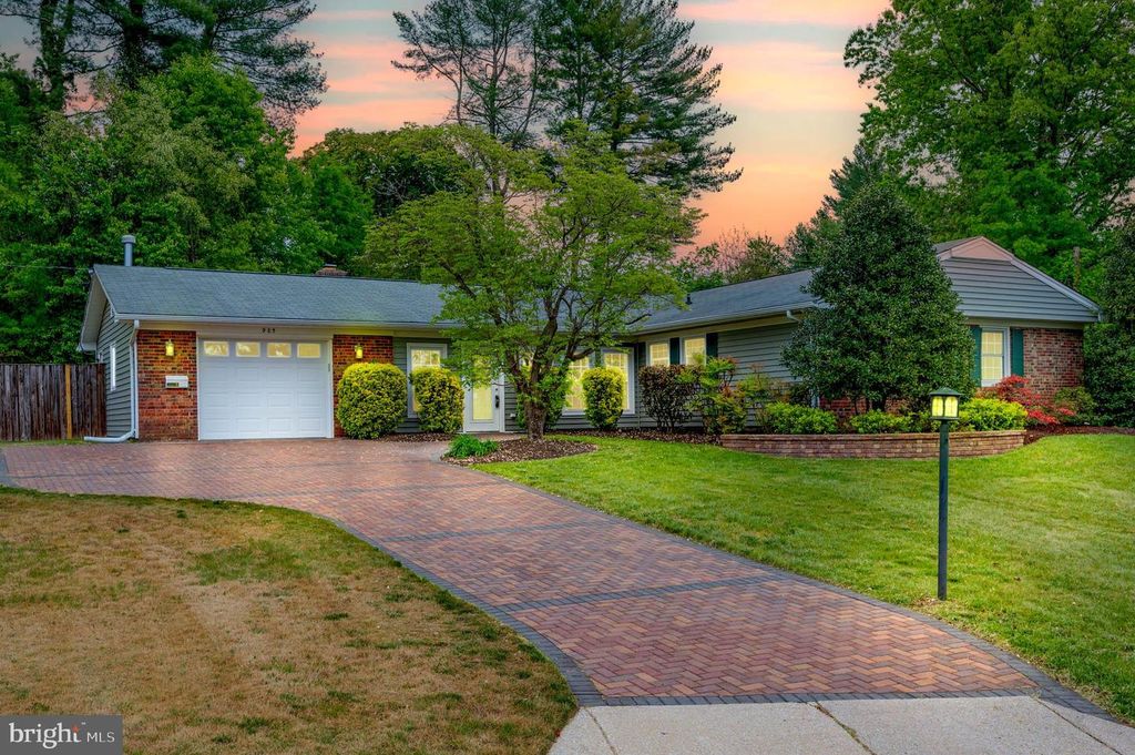 905 PLACID CT, Bowie, MD 20716
