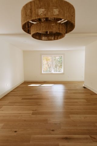 809 Chase Rd, Lunenburg, MA 01462