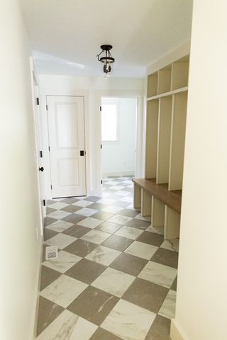 809 Chase Rd, Lunenburg, MA 01462