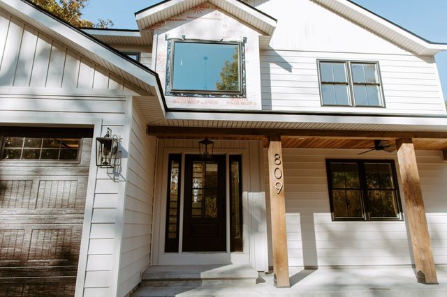 809 Chase Rd, Lunenburg, MA 01462