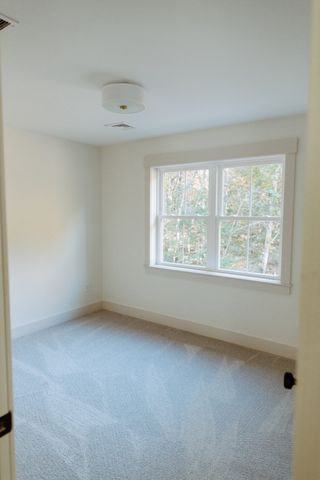 809 Chase Rd, Lunenburg, MA 01462