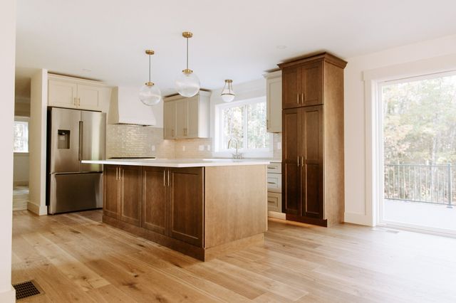 809 Chase Rd, Lunenburg, MA 01462
