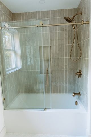 809 Chase Rd, Lunenburg, MA 01462