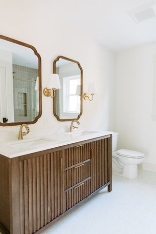 809 Chase Rd, Lunenburg, MA 01462