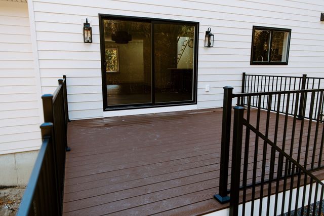 809 Chase Rd, Lunenburg, MA 01462