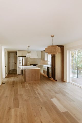809 Chase Rd, Lunenburg, MA 01462