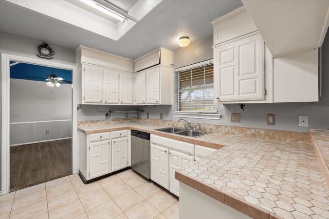 703 Buckboard Street, Ovilla, TX 75154