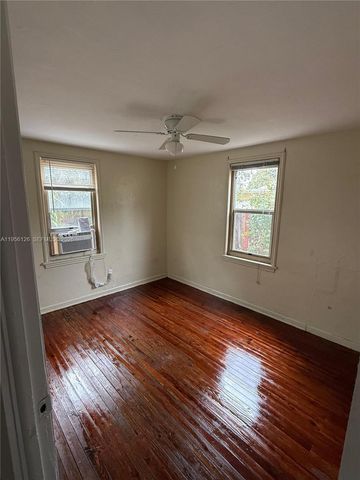 1062 NE 38th St Main, Oakland Park, FL 33334