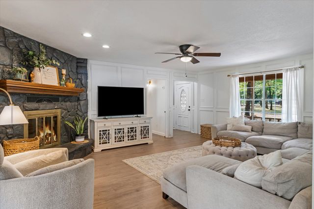 400 Vz County Road 1112, Grand Saline, TX 75140