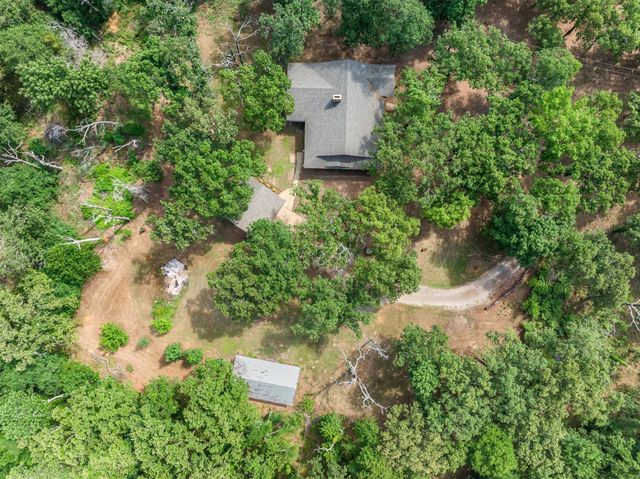 400 Vz County Road 1112, Grand Saline, TX 75140