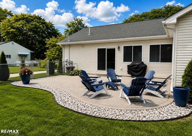 51571 Bedford Street, New Baltimore, MI 48047