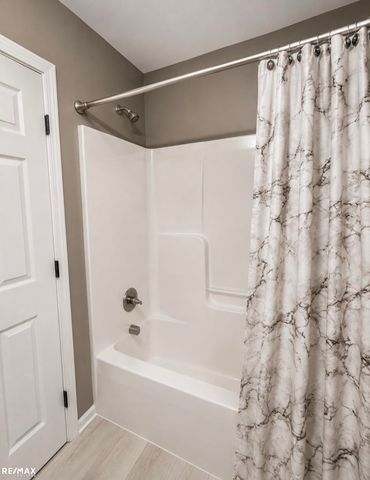 51571 Bedford Street, New Baltimore, MI 48047