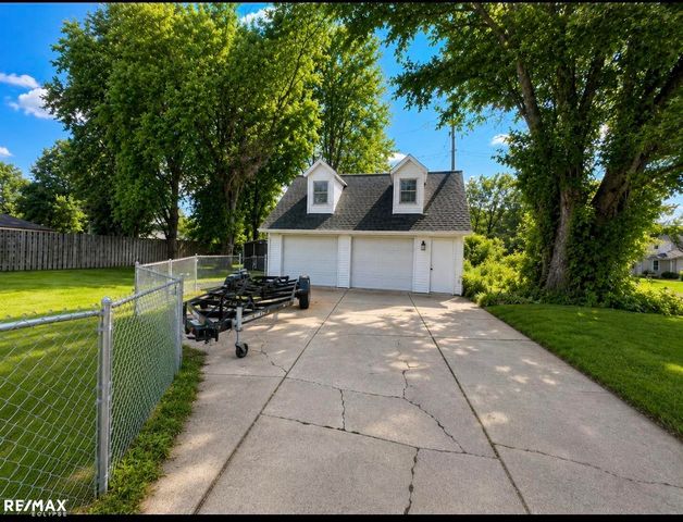 51571 Bedford Street, New Baltimore, MI 48047