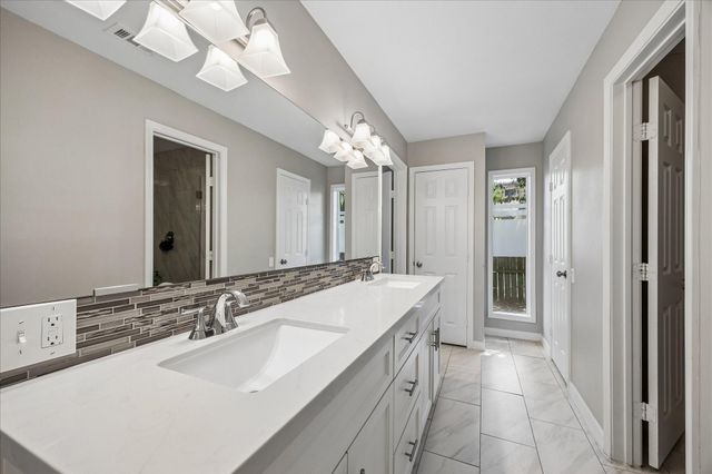 1363 Beaujolais Lane, Houston, TX 77077