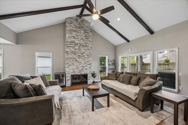 1363 Beaujolais Lane, Houston, TX 77077