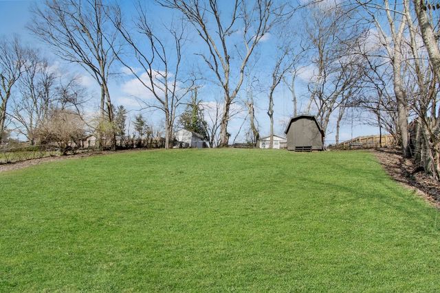 238 Townes Dr, Nashville, TN 37211