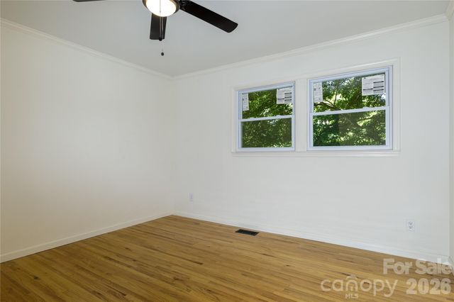 214 McGinnis Avenue, Lincolnton, NC 28092