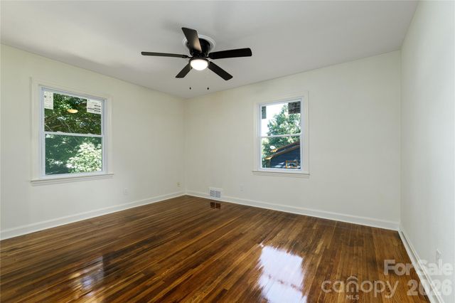 214 McGinnis Avenue, Lincolnton, NC 28092