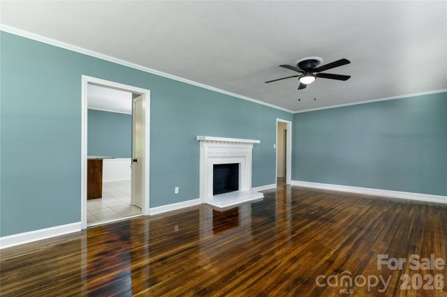214 McGinnis Avenue, Lincolnton, NC 28092