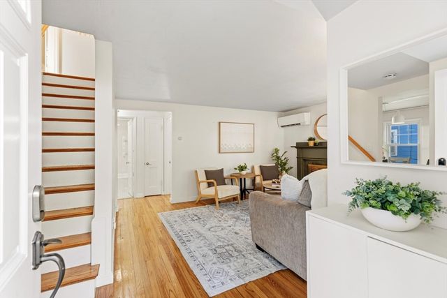 567 Poplar Street SF, Boston, MA 02131