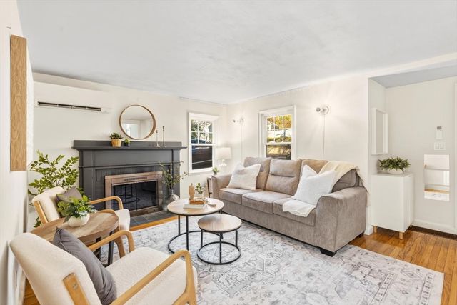 567 Poplar Street SF, Boston, MA 02131