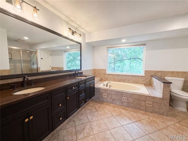 16201 Surfview Court, Grover, MO 63040