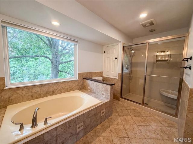 16201 Surfview Court, Grover, MO 63040