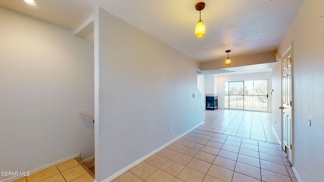 6256 ESCONDIDO Drive, El Paso, TX 79912