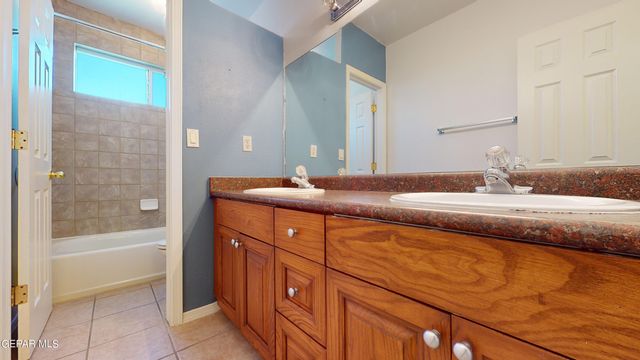 6256 ESCONDIDO Drive, El Paso, TX 79912