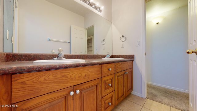 6256 ESCONDIDO Drive, El Paso, TX 79912