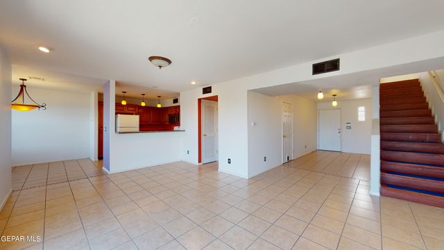 6256 ESCONDIDO Drive, El Paso, TX 79912