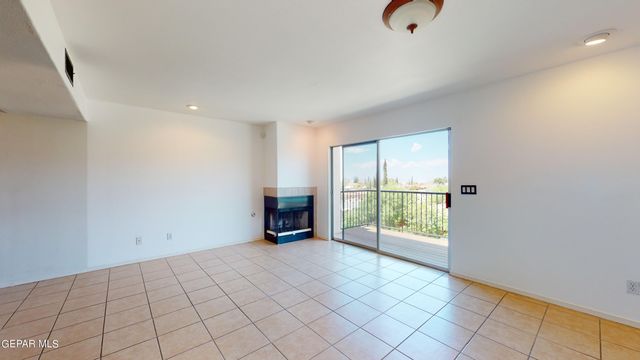 6256 ESCONDIDO Drive, El Paso, TX 79912