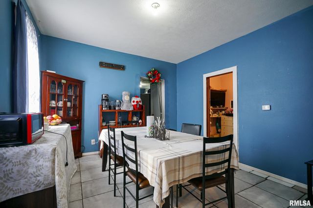 1617 W LINCOLN Avenue, Peoria, IL 61605