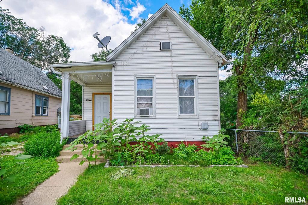1617 W LINCOLN Avenue, Peoria, IL 61605