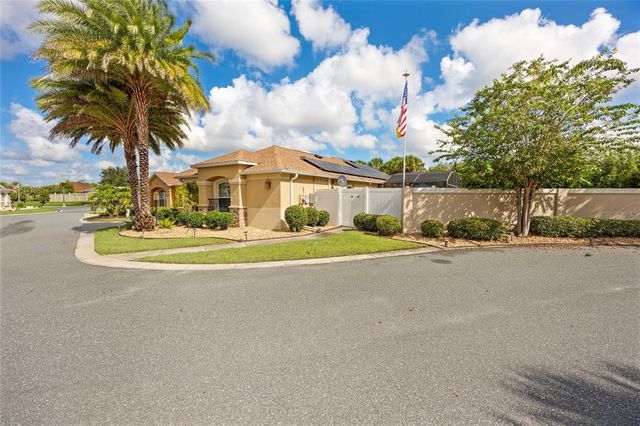 431 JARQUIN WAY, The Villages, FL 32162