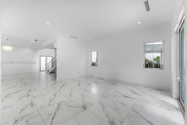 8221 NW 34th Dr, Doral, FL 33122