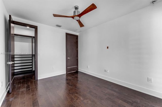 8221 NW 34th Dr, Doral, FL 33122