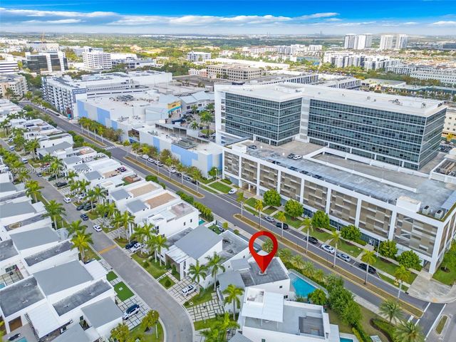 8221 NW 34th Dr, Doral, FL 33122