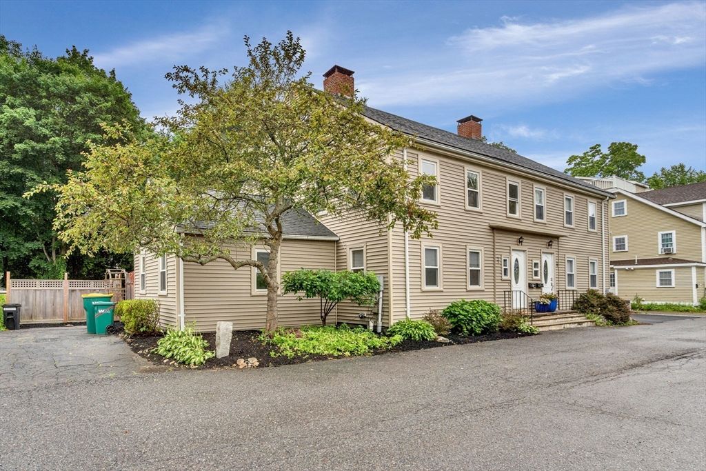 27 Water Street 27, Concord, MA 01742