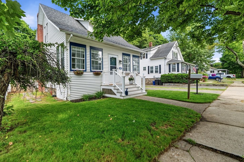 12 Brackett Ave, Stoneham, MA 02180