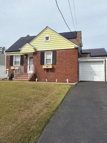 91 Birchwood Dr, Elmwood Park Boro, NJ 07407