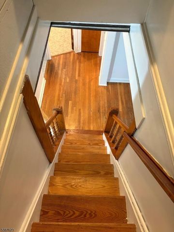 91 Birchwood Dr, Elmwood Park Boro, NJ 07407