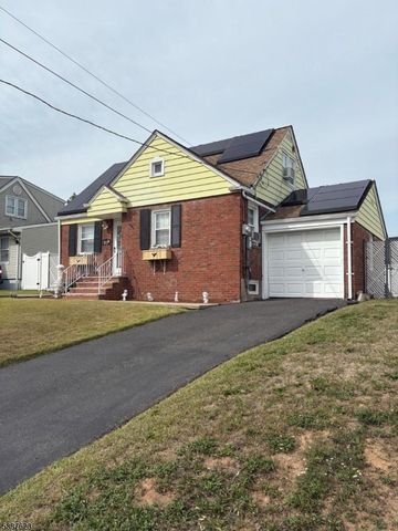 91 Birchwood Dr, Elmwood Park Boro, NJ 07407