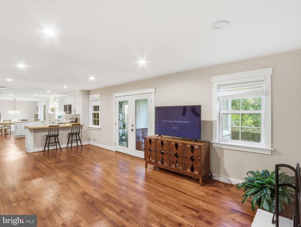 Image 14 of property listing at 380 SHEFFIELD RD, Severna Park, MD 21146