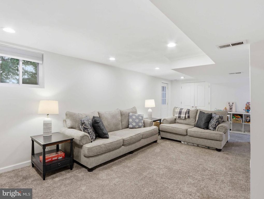 Image 20 of property listing at 380 SHEFFIELD RD, Severna Park, MD 21146