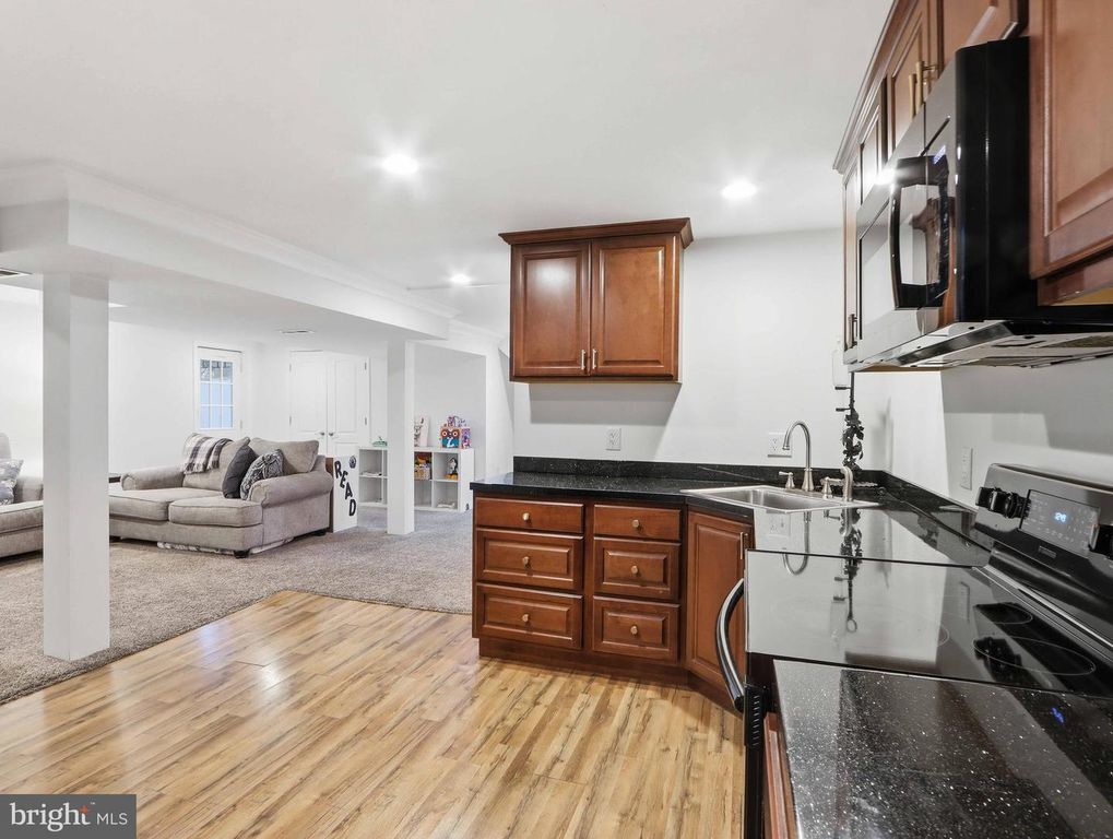 Image 22 of property listing at 380 SHEFFIELD RD, Severna Park, MD 21146