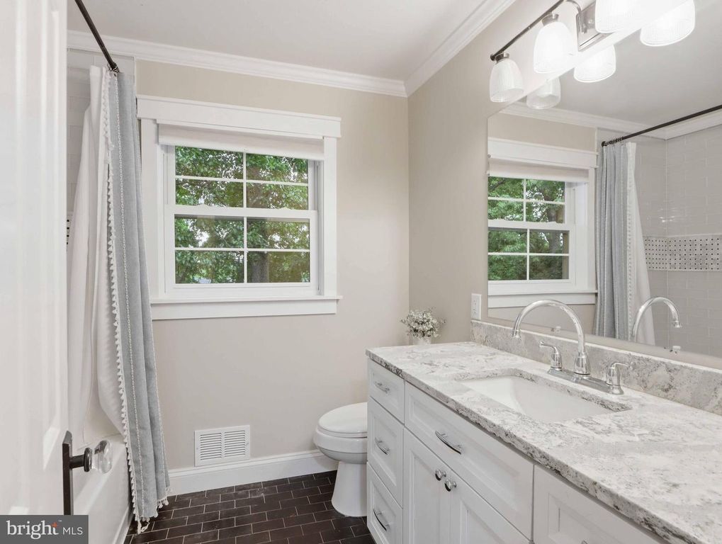 Image 32 of property listing at 380 SHEFFIELD RD, Severna Park, MD 21146