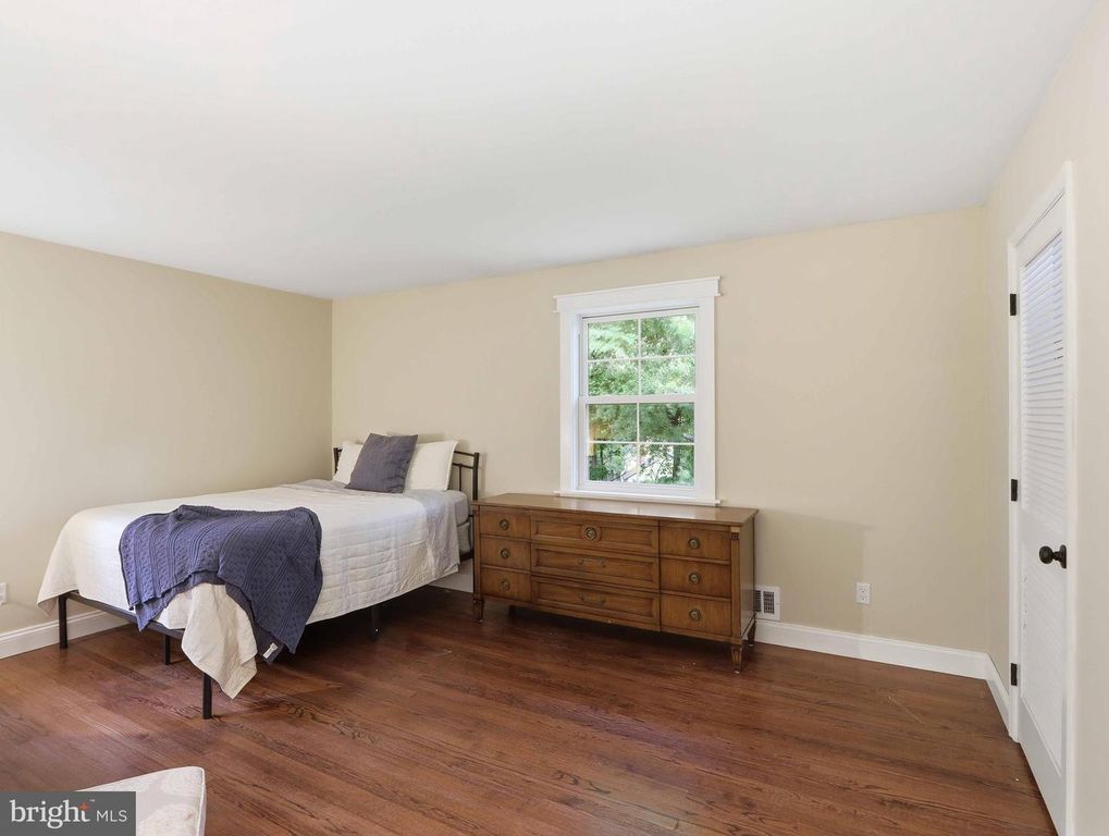 Image 38 of property listing at 380 SHEFFIELD RD, Severna Park, MD 21146